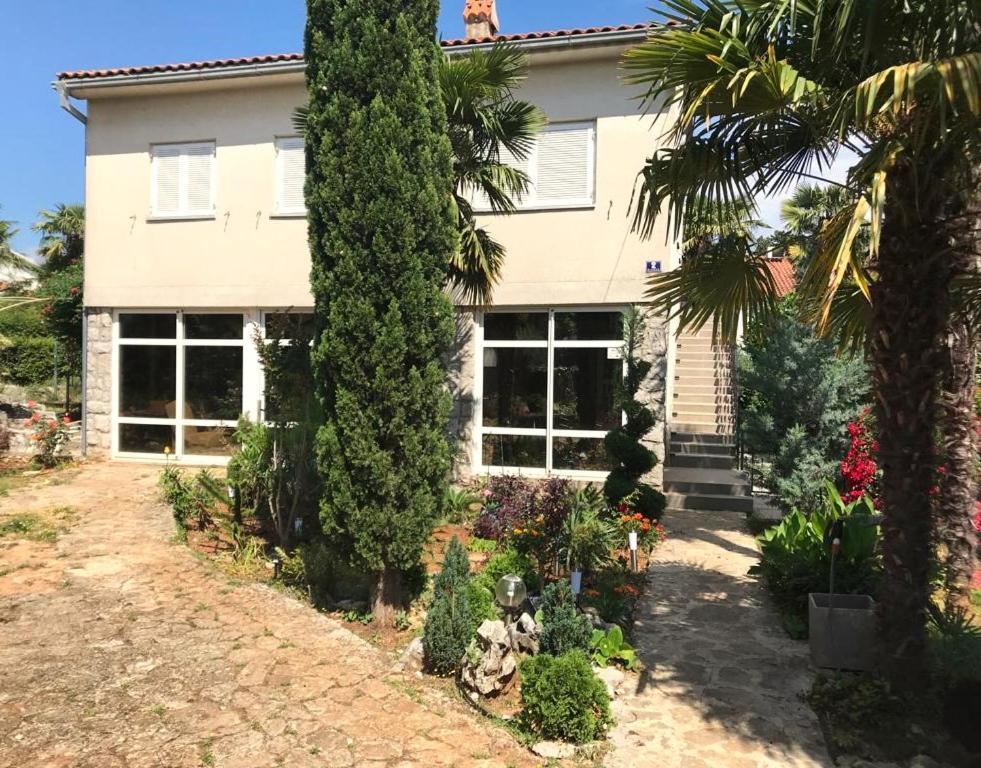Apartment Aquamarin, Blizu Mora S Pogledom Na More, Za Do 6 Osoba Malinska Buitenkant foto