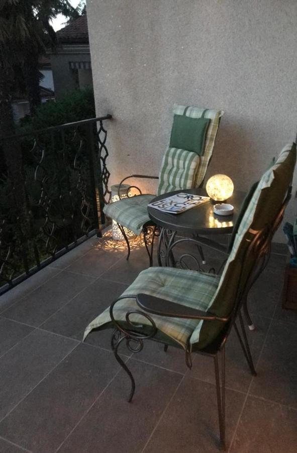 Apartment Aquamarin, Blizu Mora S Pogledom Na More, Za Do 6 Osoba Malinska Buitenkant foto