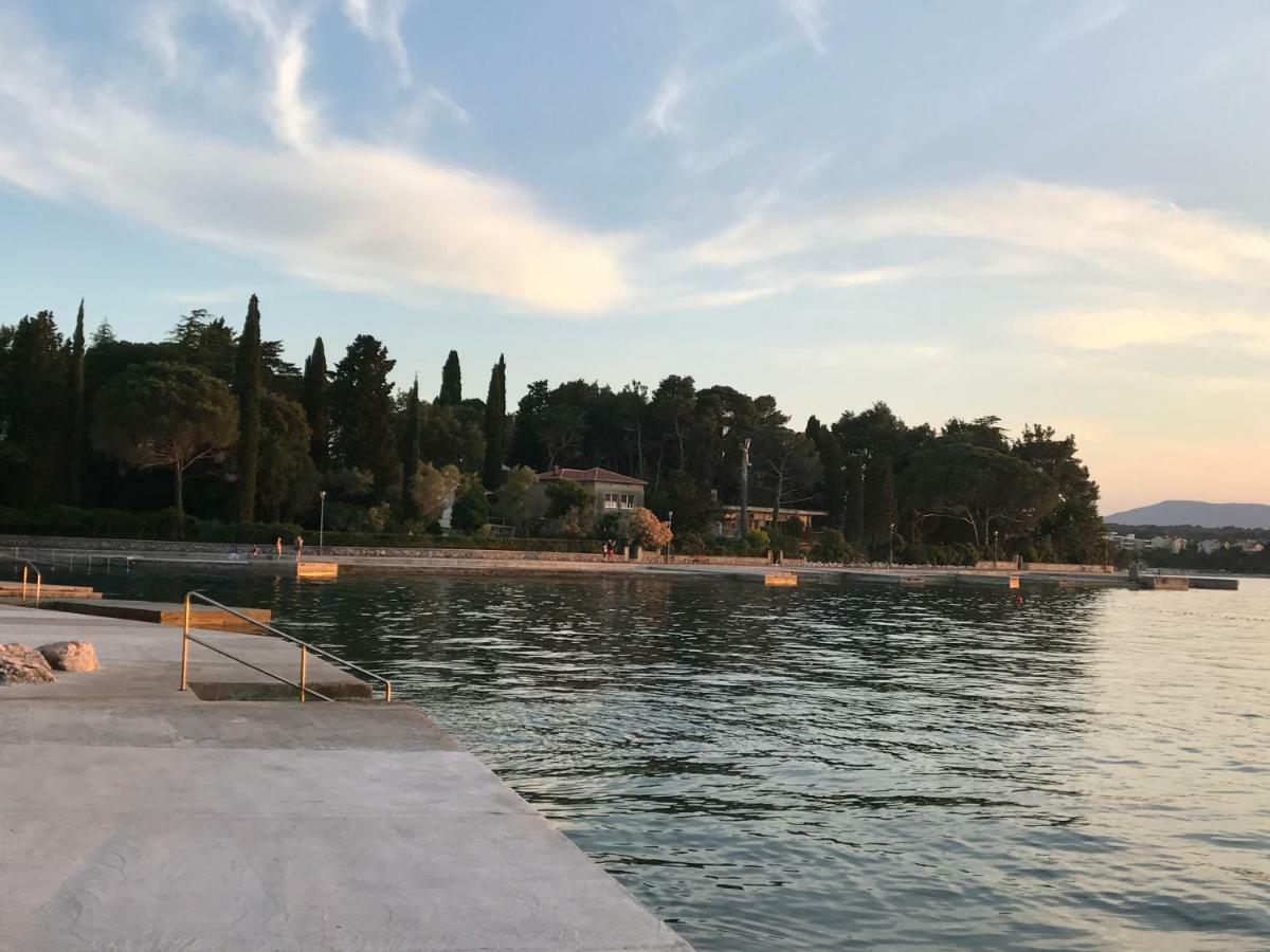 Apartment Aquamarin, Blizu Mora S Pogledom Na More, Za Do 6 Osoba Malinska Buitenkant foto